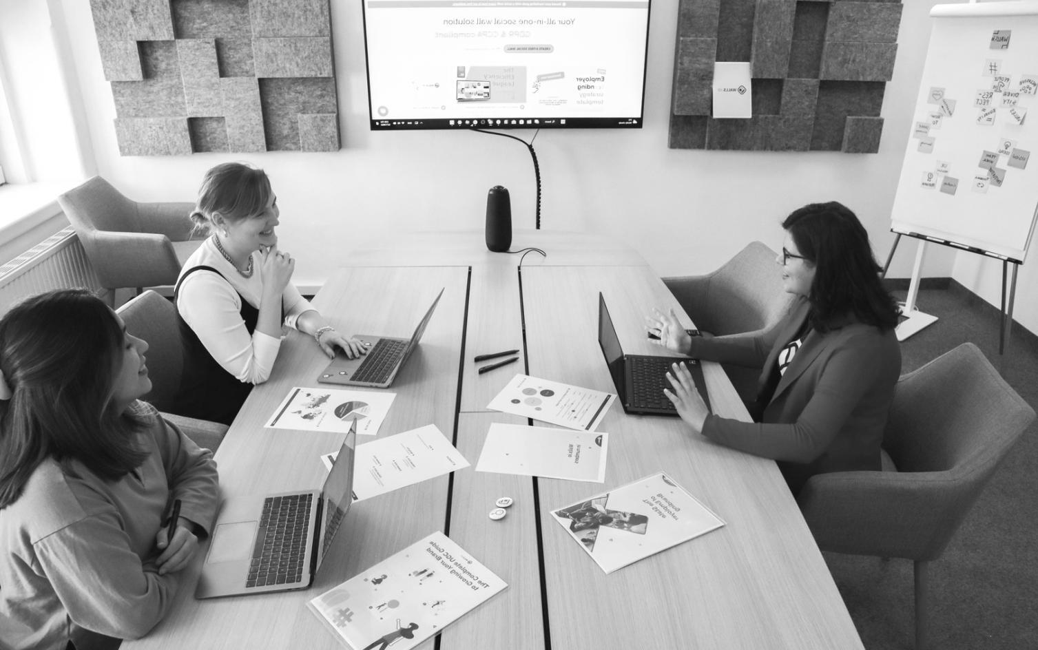 Moderne Arbeitsumgebung bei Doraxylpivora